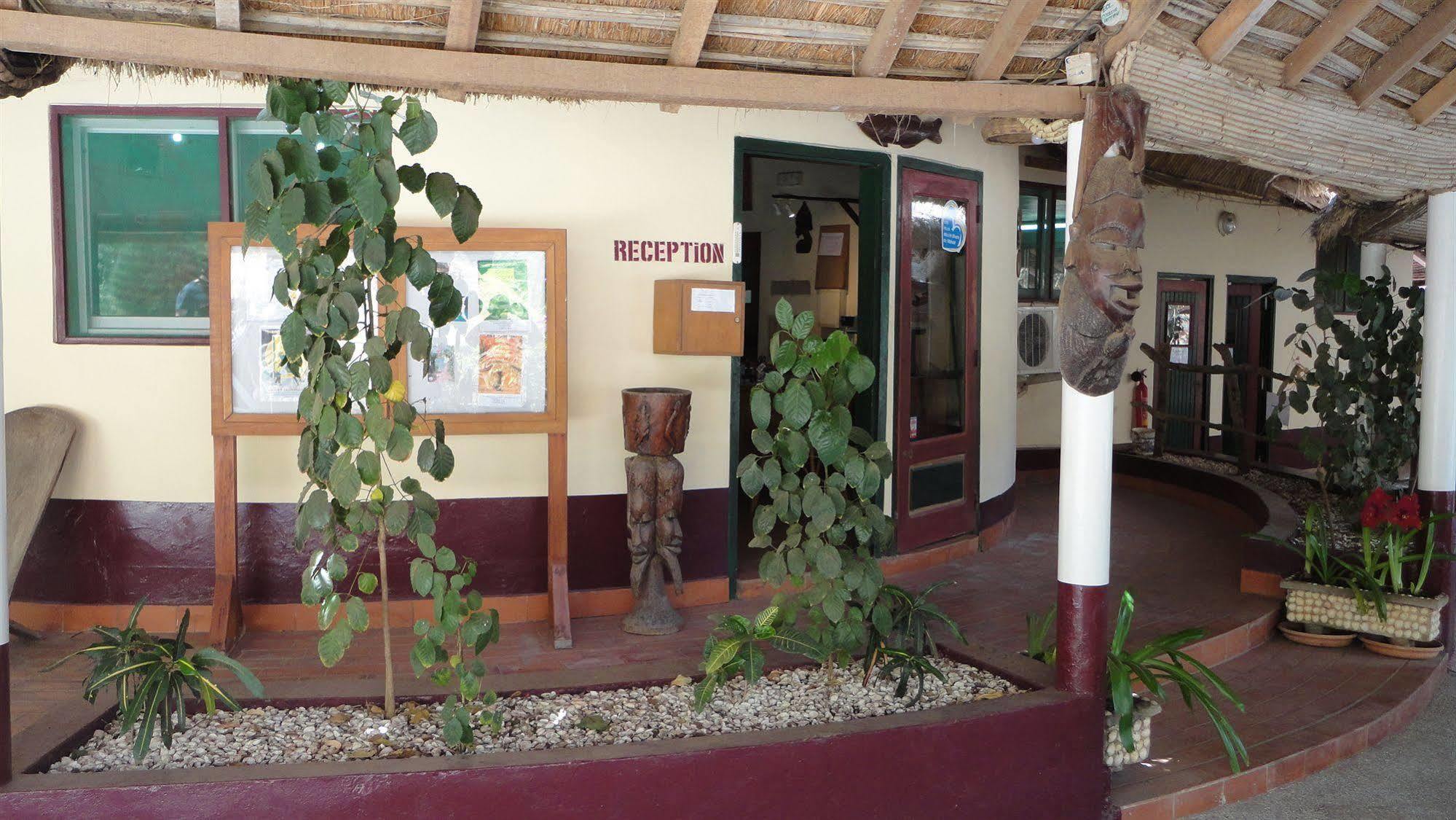 Hotel Keur Saloum Toubakouta Exterior foto